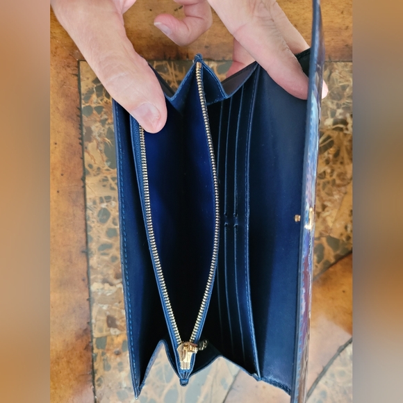 Louis Vuitton Blue Vernis Ikat Wallet - Picture 7 of 8